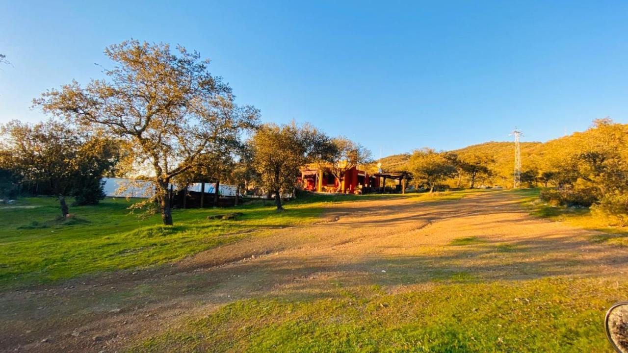 La Canada Villaharta Exterior photo